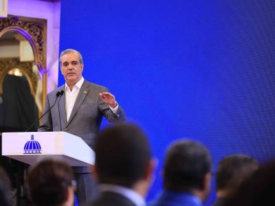 Abinader defiende política de subsidios de su gobierno